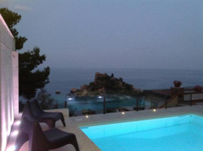 202 Luxury pool Isola Bella, Taormina